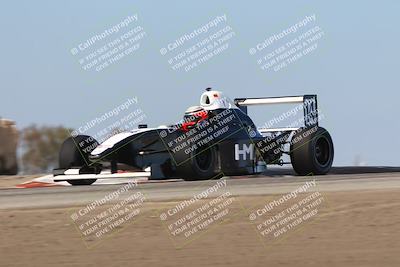 media/Oct-26-2025-CalClub SCCA (Sun) [[8ce1e69566]]/Group 3/Grapevine/